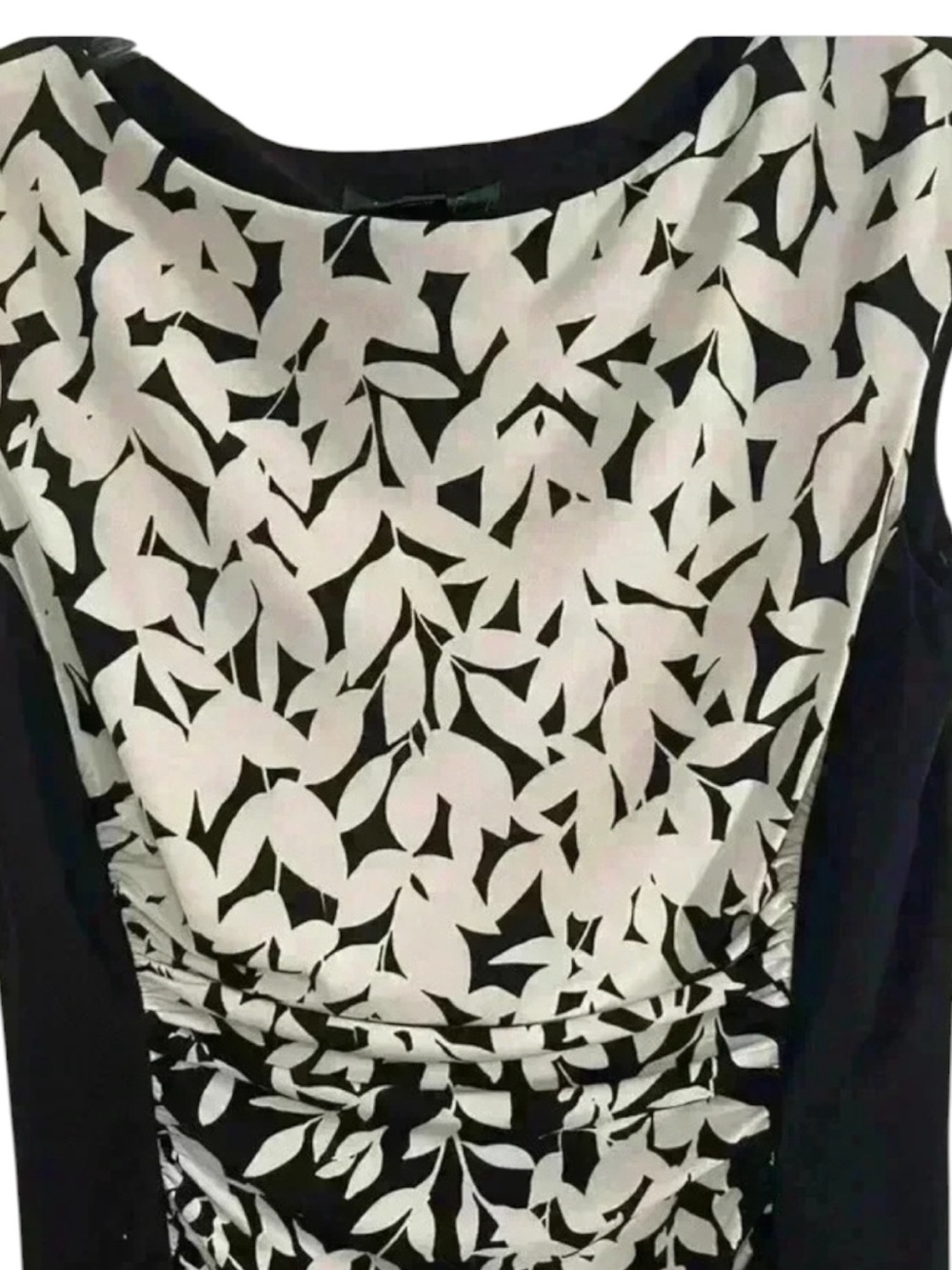 Lauren Ralph Lauren Sleeveless
Ruched Waist Detail Black & White Dress Size 8